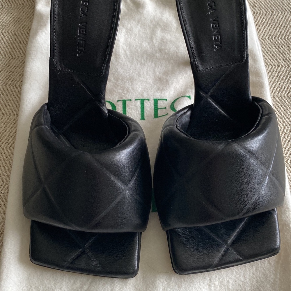 Bottega Veneta Heels, like new, Size 37, authentication posted!